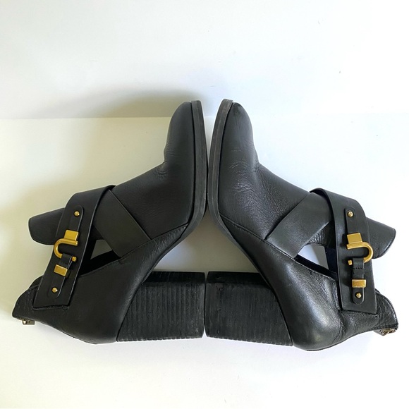 Isola Larkin Leather Cutout Ankle Booties Block Heel Cross Strap Black Size‎ 7.5 - Picture 6 of 8
